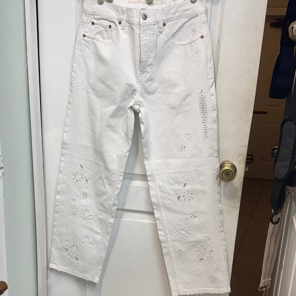 American Eagle Outfitters Denim - American Eagle Outfitters White Embroidered Floral Jeans